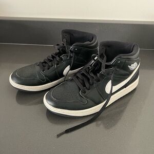 Jordan 1 High Black/White